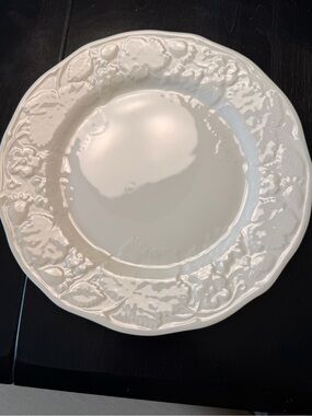 X3 Wedgwood Strawberry & Vine dinner plates